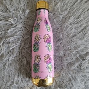 Simply Southern Pink Pineapple Twist Lid Water Bottle in 22 oz
